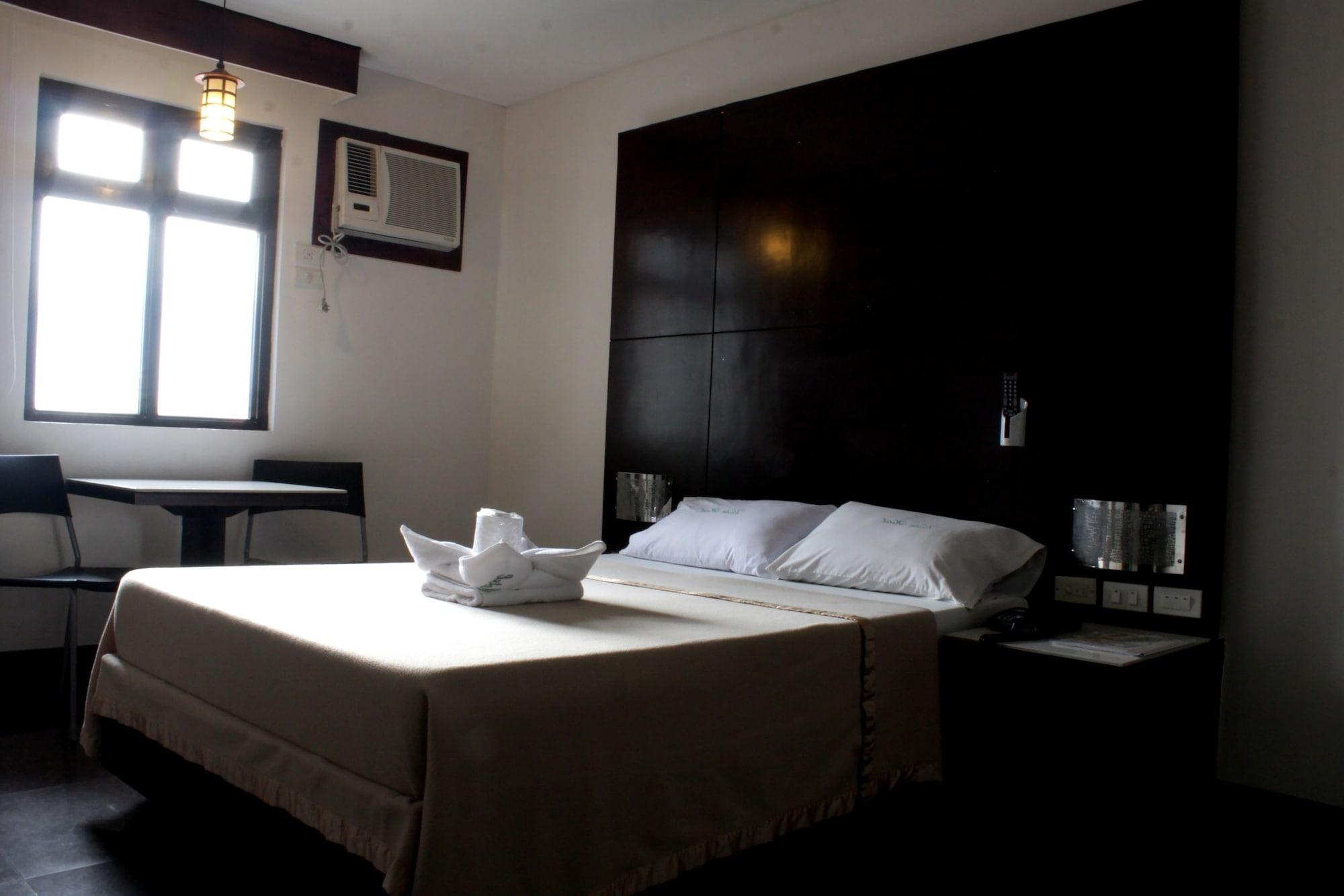 Vista Hotel Cubao Quezon City Bagian luar foto