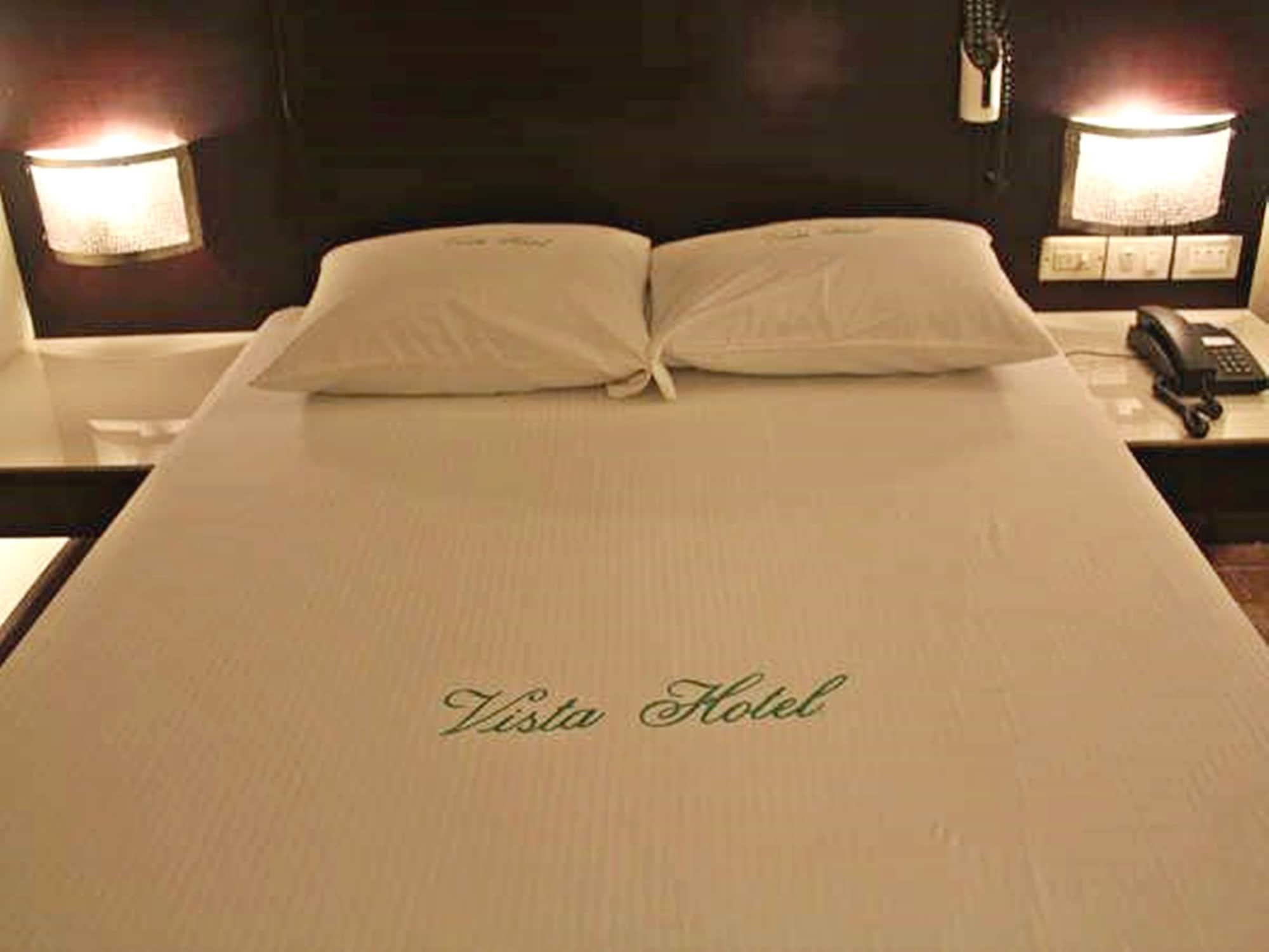 Vista Hotel Cubao Quezon City Bagian luar foto