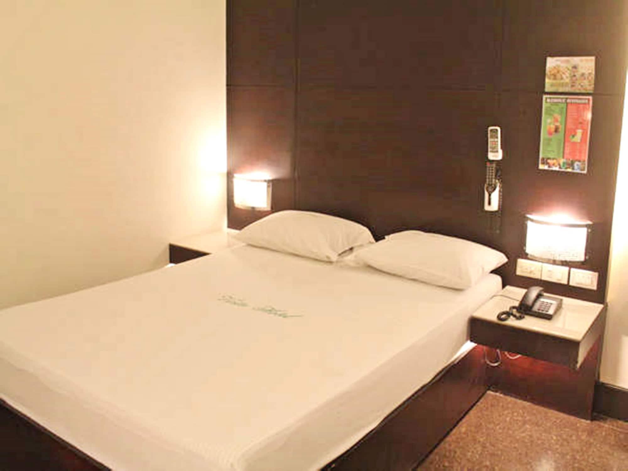 Vista Hotel Cubao Quezon City Bagian luar foto