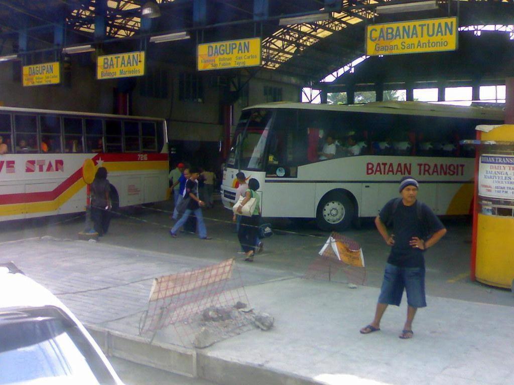 Vista Hotel Cubao Quezon City Bagian luar foto