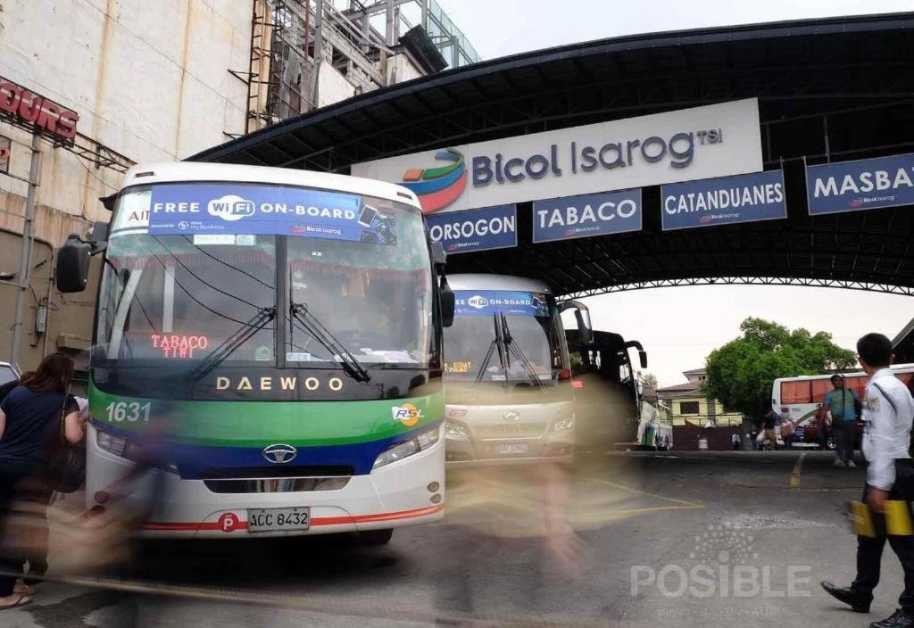 Vista Hotel Cubao Quezon City Bagian luar foto