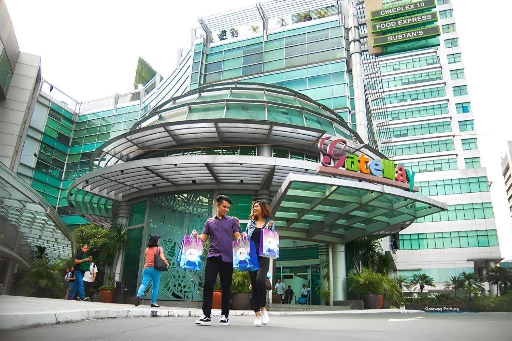 Vista Hotel Cubao Quezon City Bagian luar foto