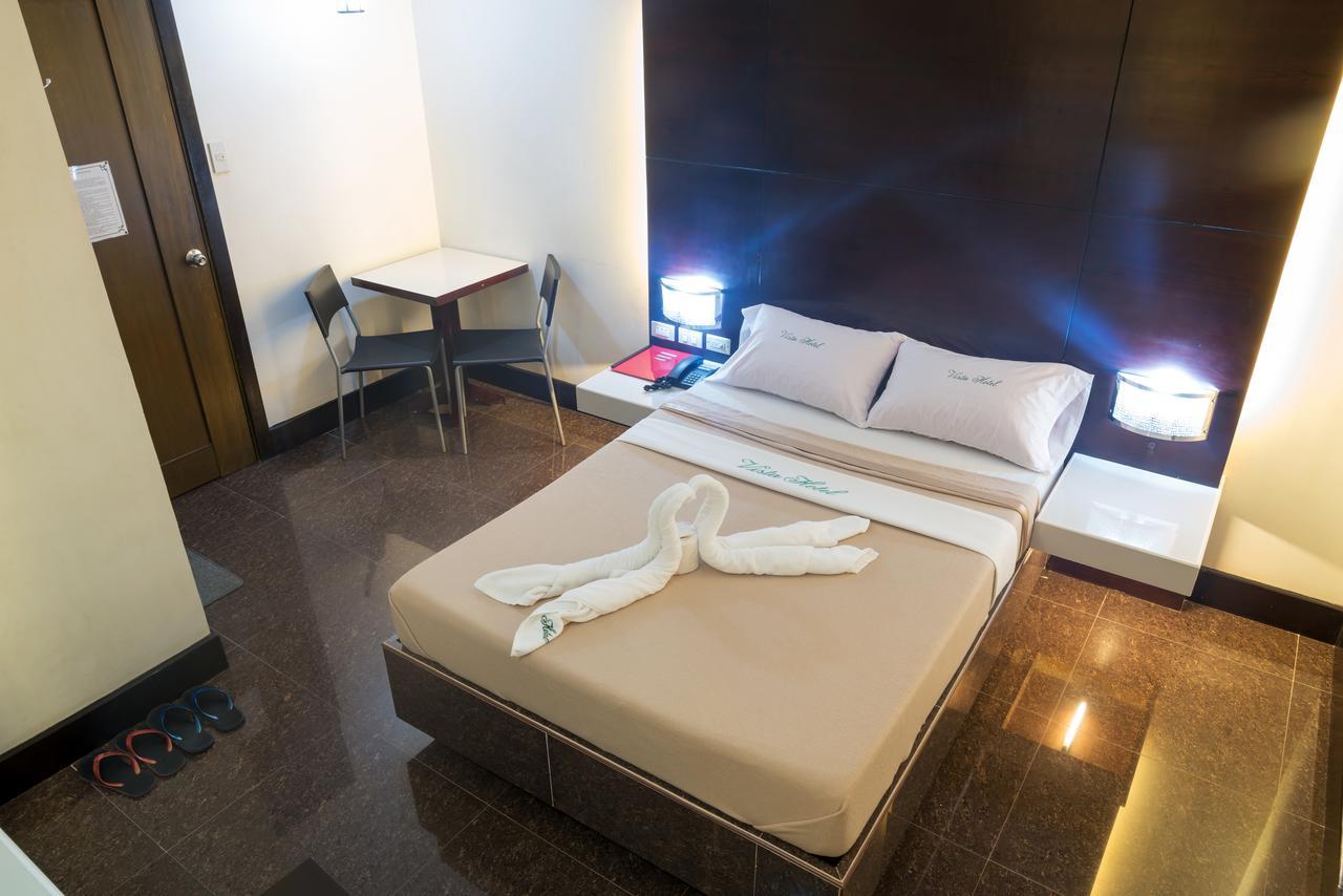 Vista Hotel Cubao Quezon City Bagian luar foto